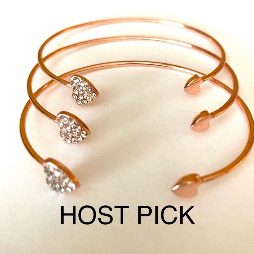 NWT Hearts Of Crystal Open Bangle